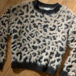 Fuzzy cheetah cropped sweater